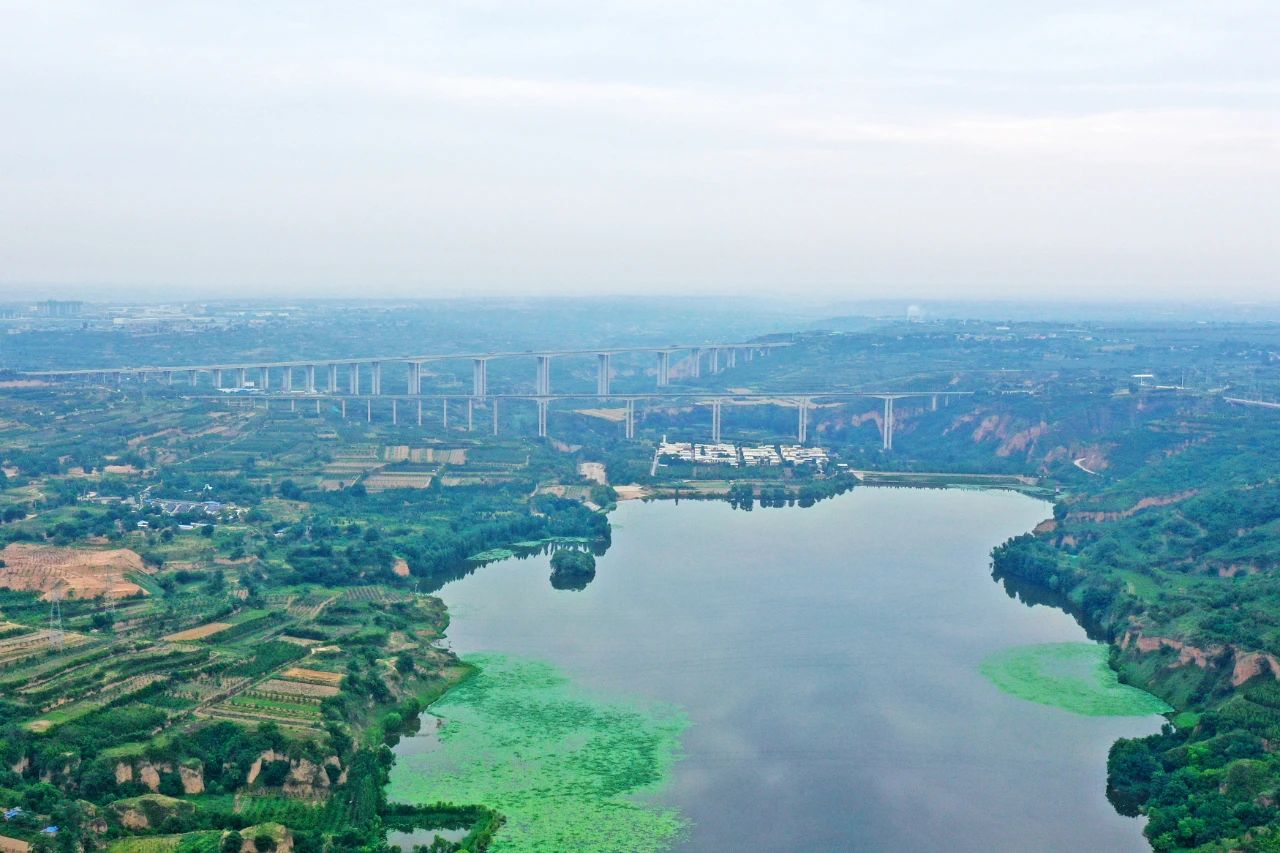 天堑施工，玉皇阁二号特大桥桩基主力军是山河智能旋挖钻机 | 百年风华筑锦绣山河（3）